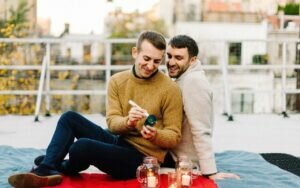 ¿Cómo preparar la mesa para una cena romántica?