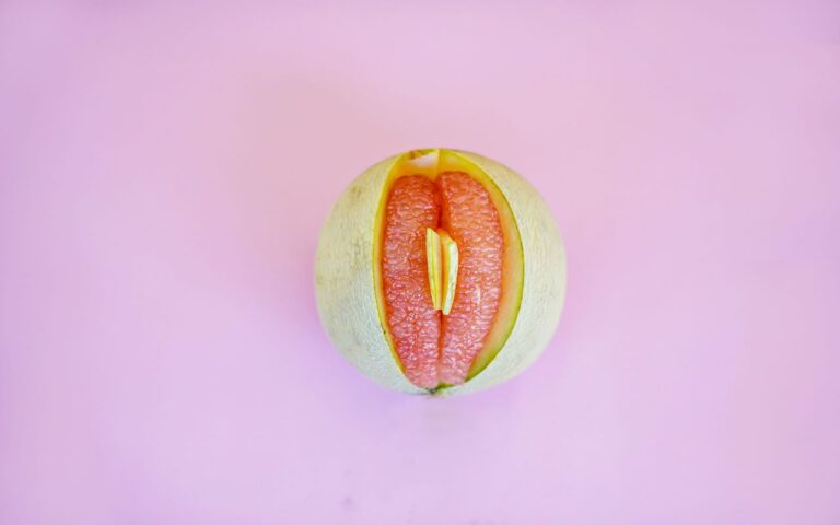 Fruta en forma de vulva