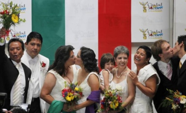 Parejas LGBT en México