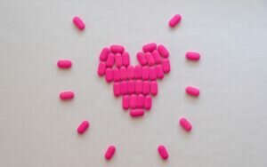 ¿Cómo funciona el tratamiento hormonal feminizante?