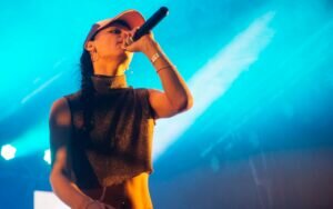 Sasha Sathya, transtorta, mega artista, autoexplotadora.