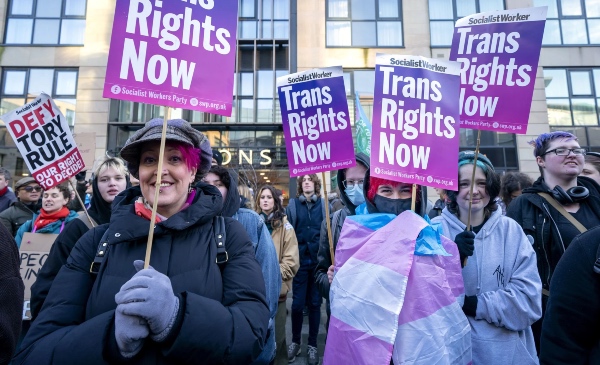 Suecia decide frenar tratamientos trans
