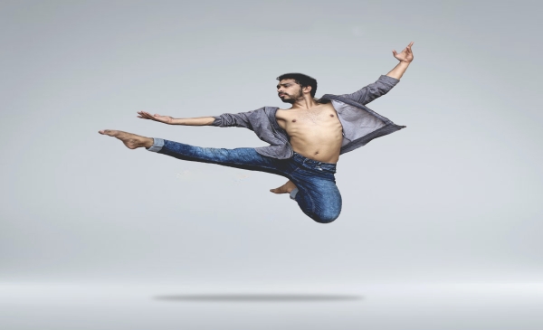Hombre bailando ballet