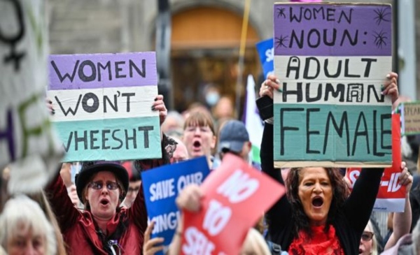 Marcha por los derechos trans en Escocia