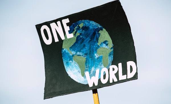 Cartel con un 'one world'