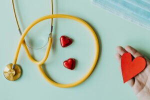 Salud ¿qué obstáculos todavía enfrenta la comunidad LGBTIQ+?